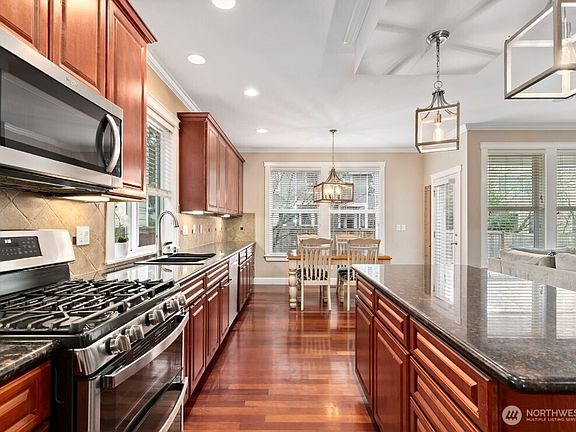 3rd image of 11325 178th Avenue Ct E