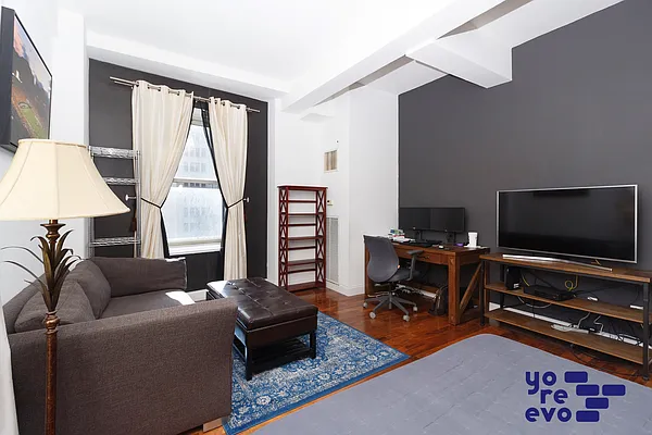 Rented by Yoreevo, LLC | media 23