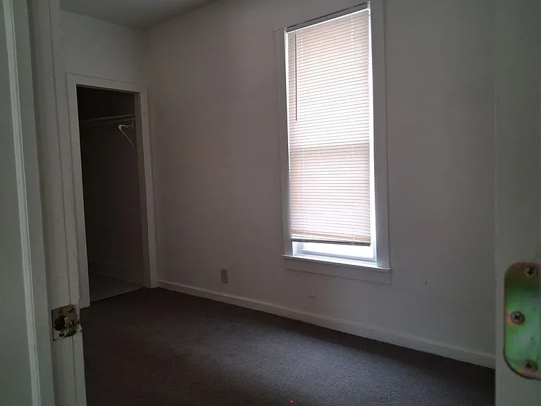 2302 W Vine St — Photo 8
