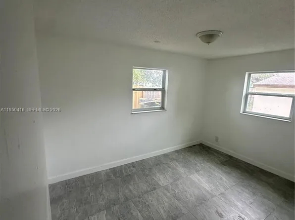 151 W 11th St #1, Riviera Beach, FL 33404