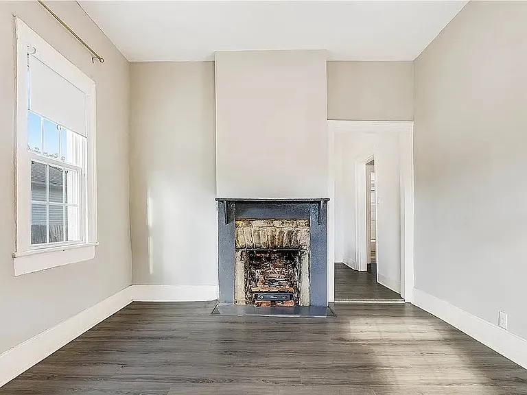 634 W 32nd St — Photo 25