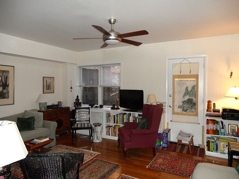2nd image of 29 Monroe Pl APT 1B