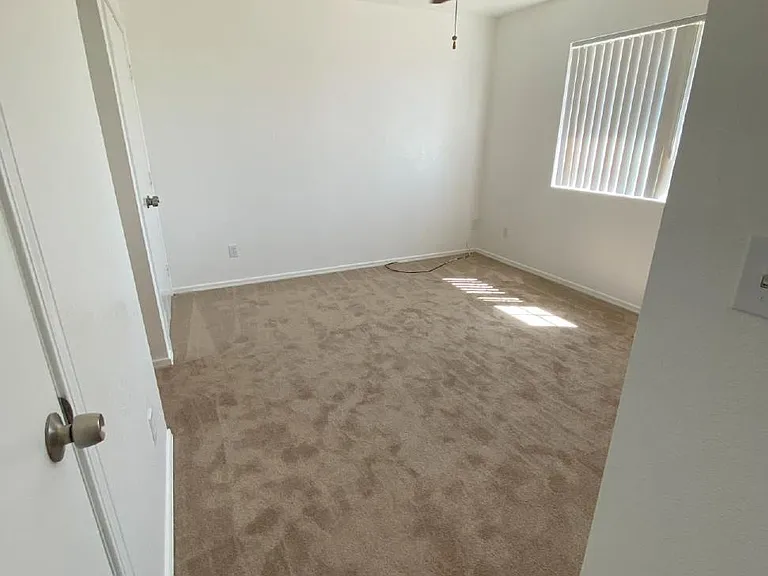 1559 Courtney Place — Photo 30
