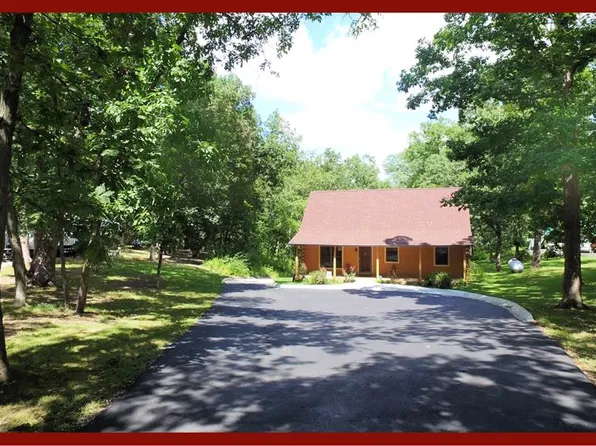 12005 Fox Glove Ct, Unionville, MO 63565
