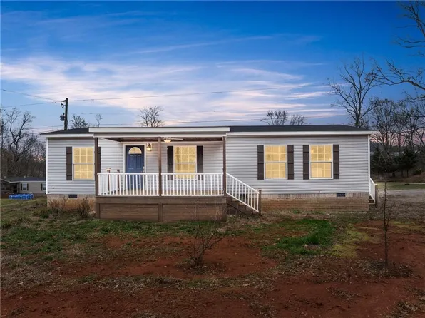 137 Jackson Rd, Cleveland, GA 30528