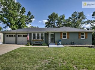 1123 E Walnut St, Independence, MO 64050
