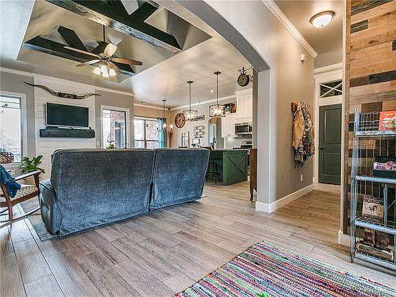 4th image of 2636 Coles Creek Ln