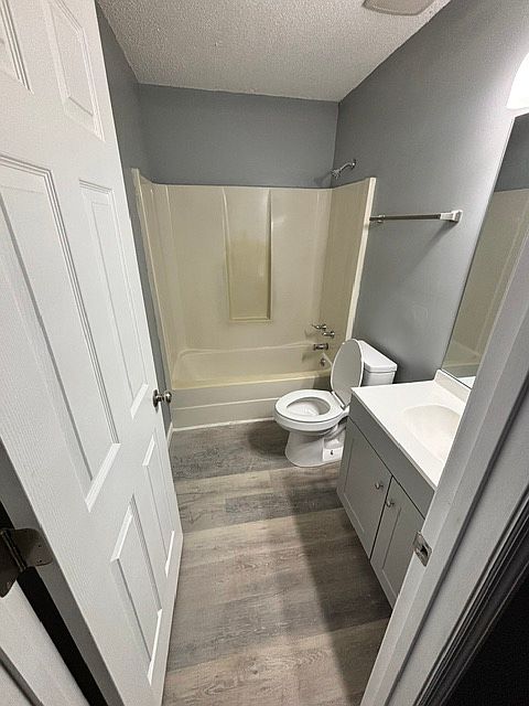 1st image of 3421 Meadow Ct