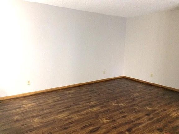5th image of 1503 Carolina St