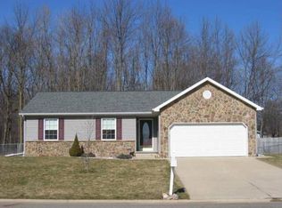 8833 Jacaranda Dr, Dimondale, MI 48821