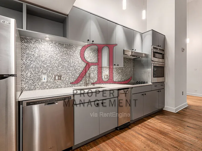 106 N High St #101 — Photo 11