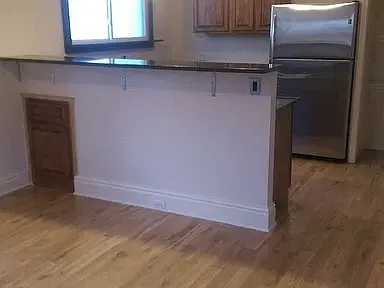 2 bed, 900 sqft, $1,950 — Photo 4