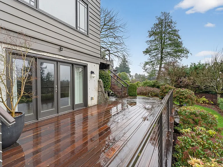 2028 NE Alameda Dr — Photo 52