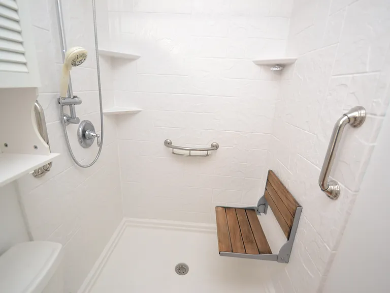 806 Kingswood Dr — Photo 36