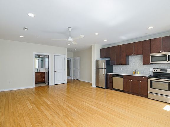 4th image of 811 N 2nd St APT 3C