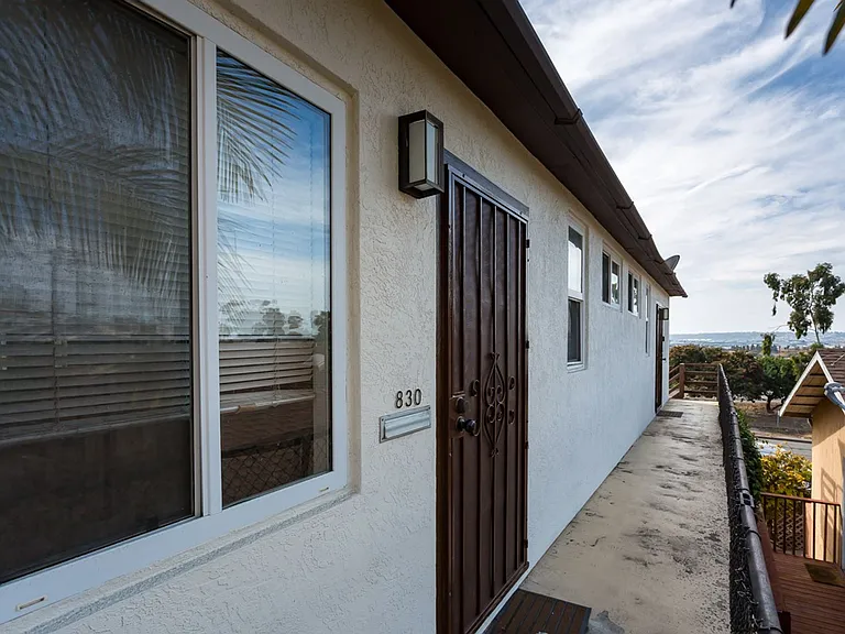 3830 Kettner Blvd — Photo 1