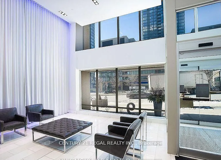 9 Spadina Ave #312 — Photo 2