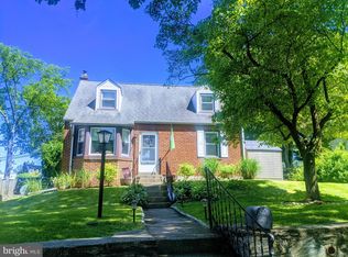 29 Surrey Dr, Newtown Square, PA 19073