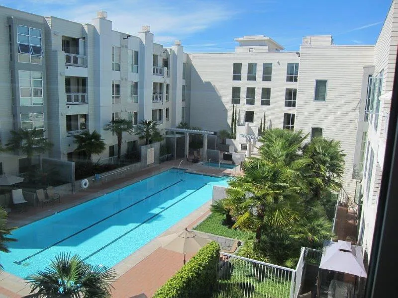 1 bed, 1.5 bath, 893 sqft, $3,150 — Photo 2