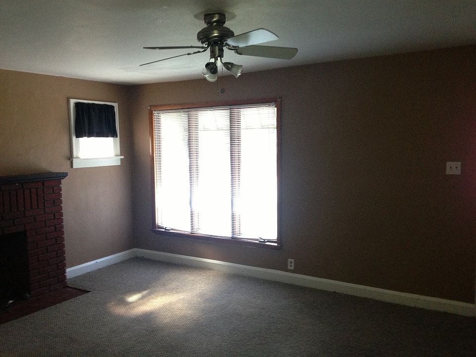 1st image of 1216 W Neely Ave