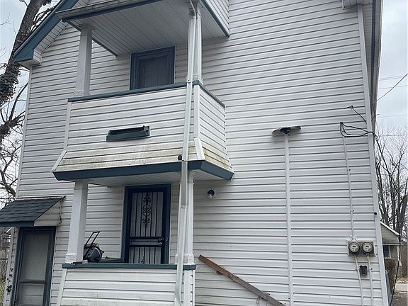 4th image of 3043 E 126th St