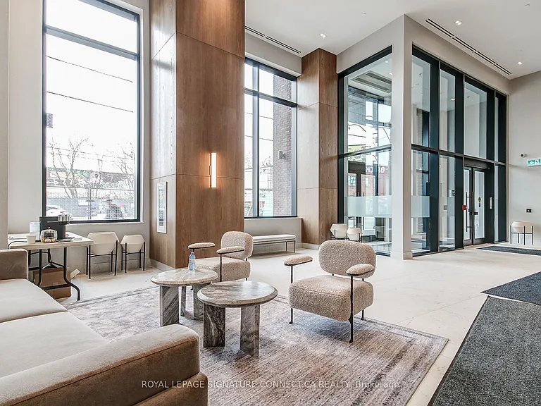 1185 Dupont St #424 — Photo 33