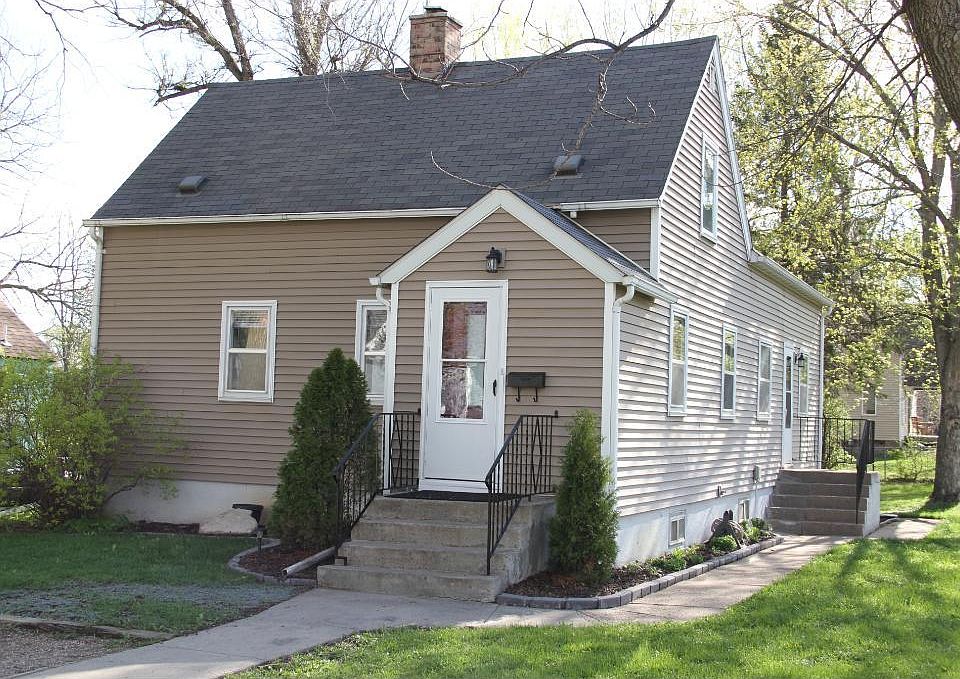1st image of 917 Poplar St