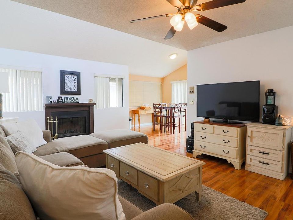 1st image of 27130 Hidaway Ave Unit 7