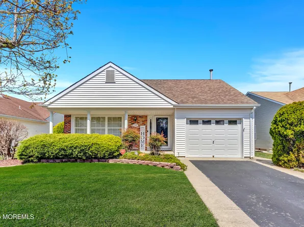 155 Canterbury Lane, Toms River, NJ 08757