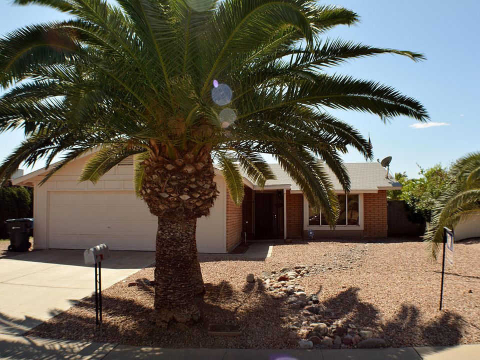 1st image of 3861 E Larkspur Dr