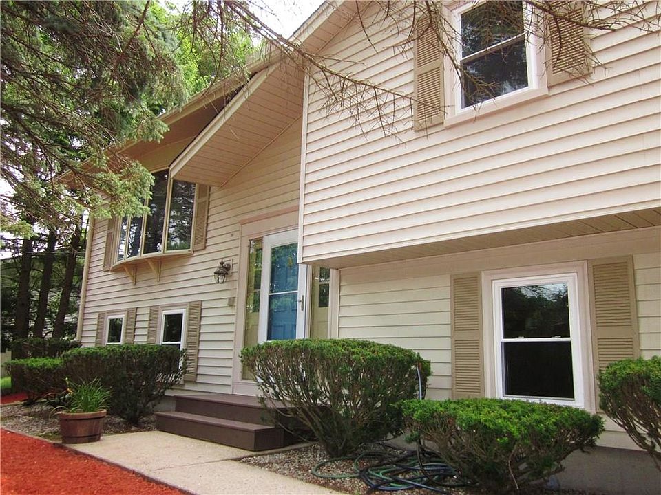 1st image of 3 Pasquale Dr