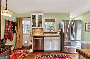 4th image of 827 Pinetree Dr