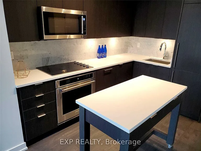 38 Iannuzzi St #813 — Photo 7