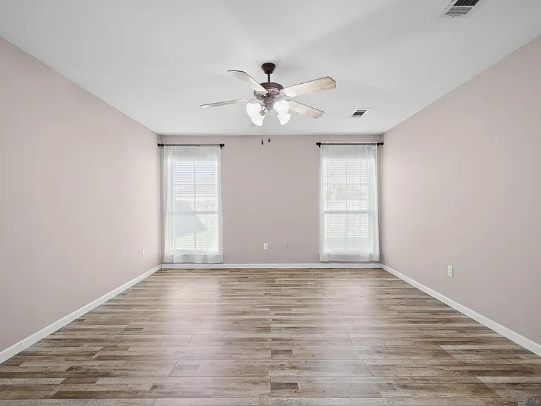 36001 Portsmouth Dr — Photo 9