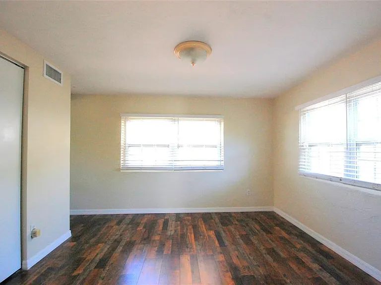 247 Short St — Photo 8