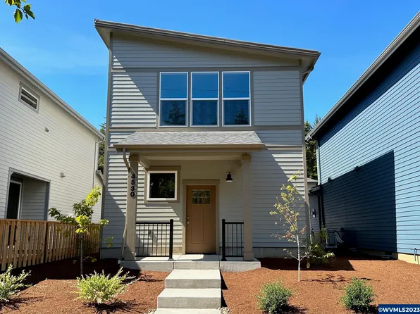 4530 SE Harborton St, Newport, OR 97366