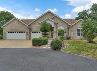 13649 Amiot Dr, Saint Louis, MO 63146