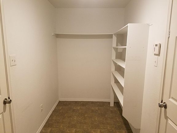 3rd image of 328 Leisure Ln