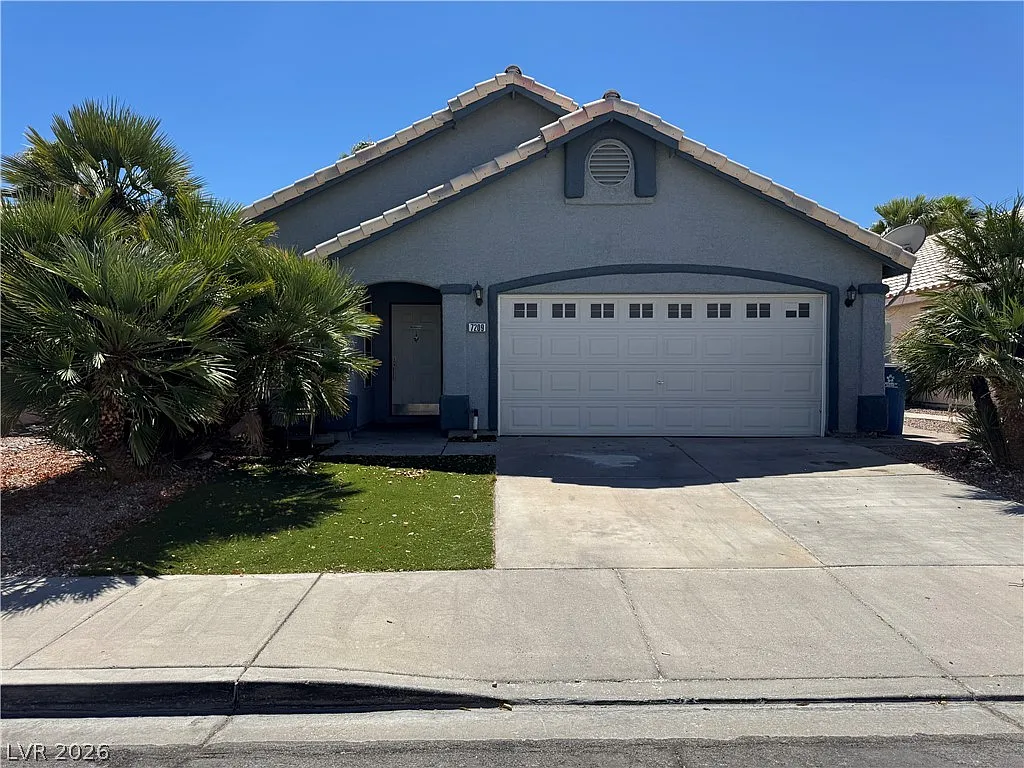 4 bed, 2.0 bath, 1865 sqft, $2,300 — Photo 1