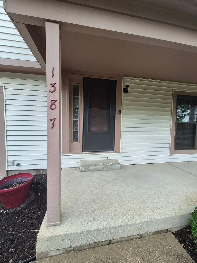 Cozy 2-bedroom 1.5 bath condo — Photo 3