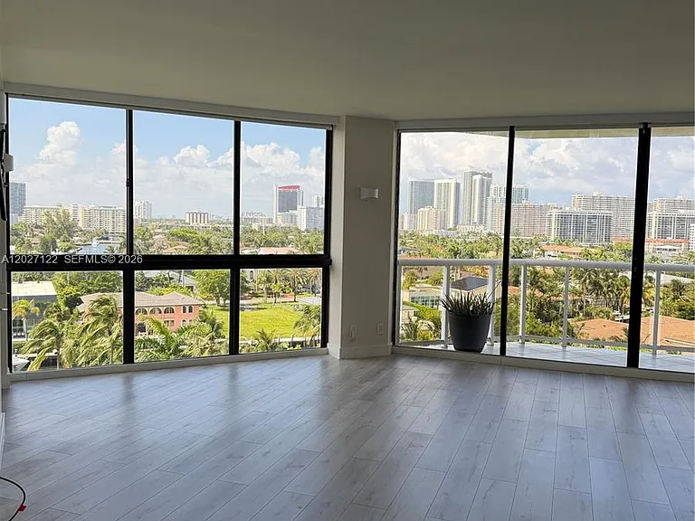3640 Yacht Club Dr #805 — Photo 1