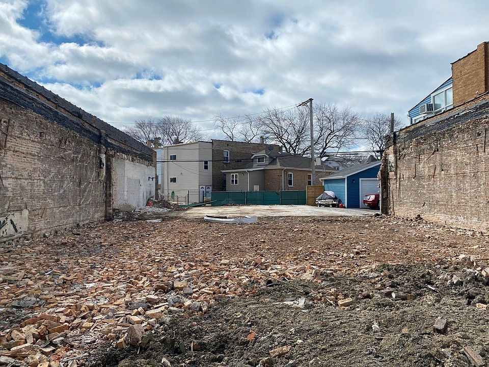 1st image of 3916 N Elston Ave