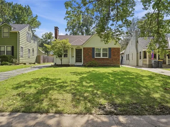 1009 W 77th St, Kansas City, MO 64114