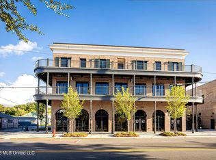 1515 Government St #A303, Ocean Springs, MS 39564