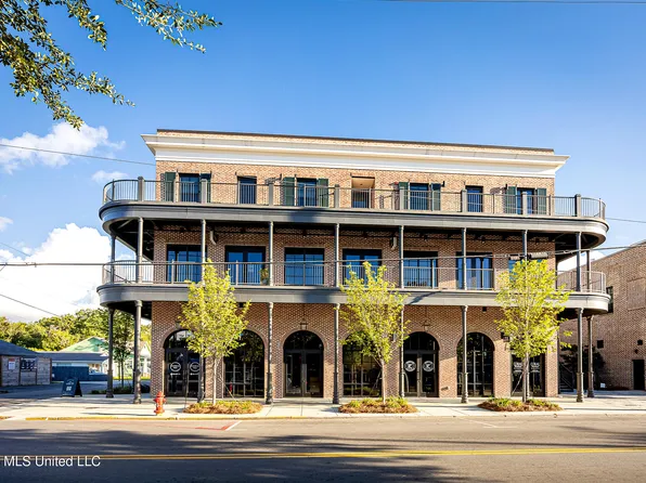 1515 Government St #A303, Ocean Springs, MS 39564