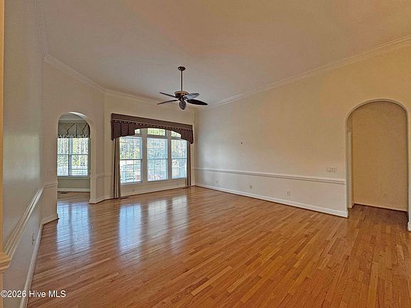 5th image of 140 Steeplechase Way