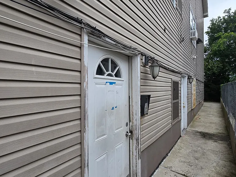 70-72 Livingston St #3D — Photo 2
