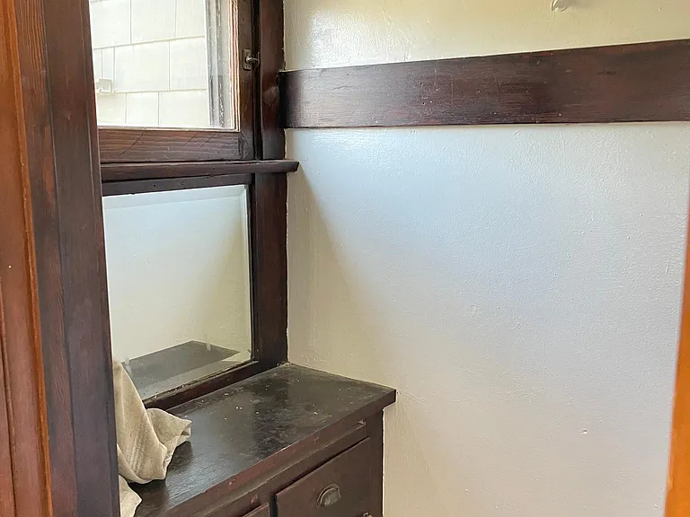 Bedroom closet built-in