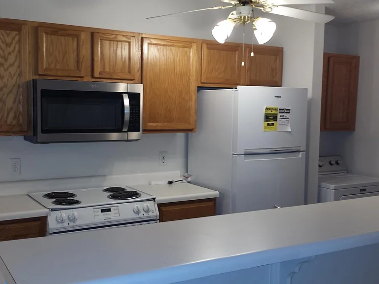 137 Rockyreef Cir — Photo 11