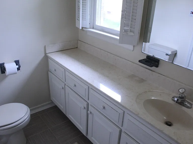 Woodlake Dr — Photo 16